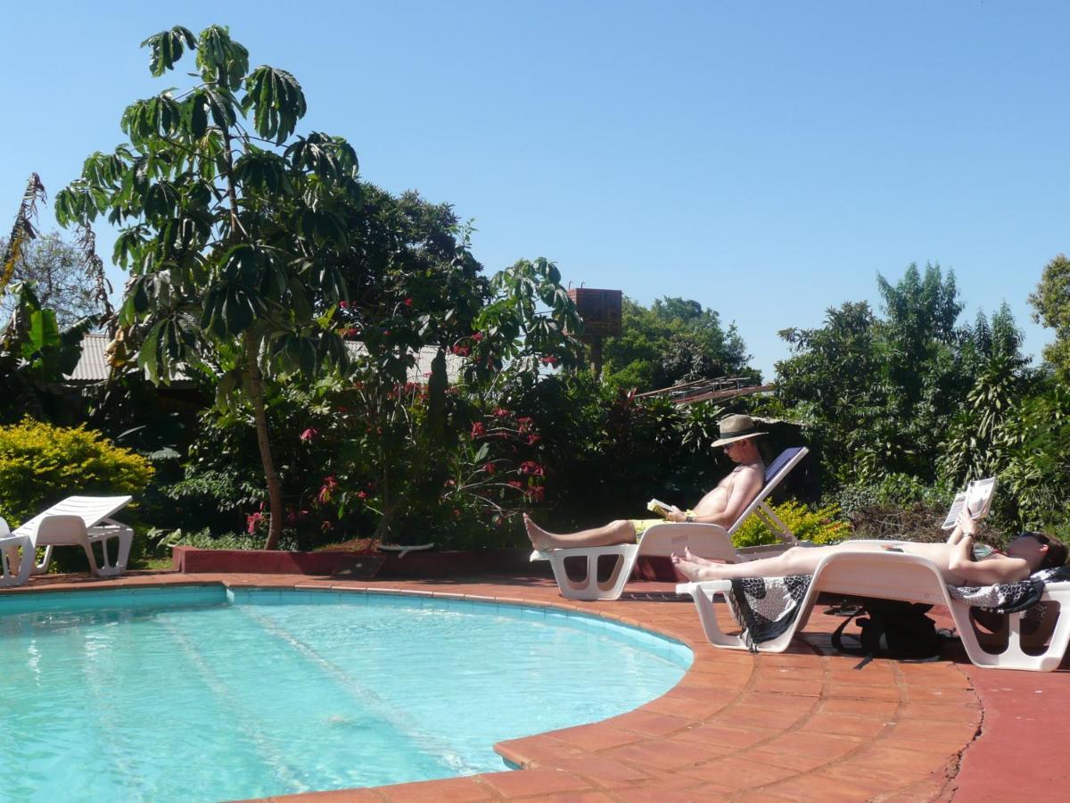 Residencial Uno Hostel Πουέρτο Ιγκουασού Εξωτερικό φωτογραφία