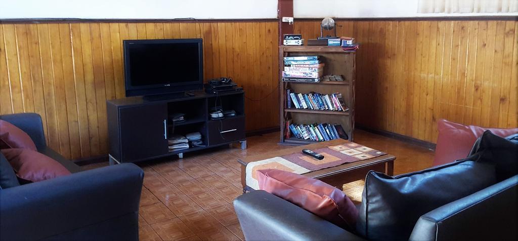 Residencial Uno Hostel Πουέρτο Ιγκουασού Εξωτερικό φωτογραφία