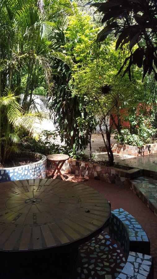 Residencial Uno Hostel Πουέρτο Ιγκουασού Εξωτερικό φωτογραφία