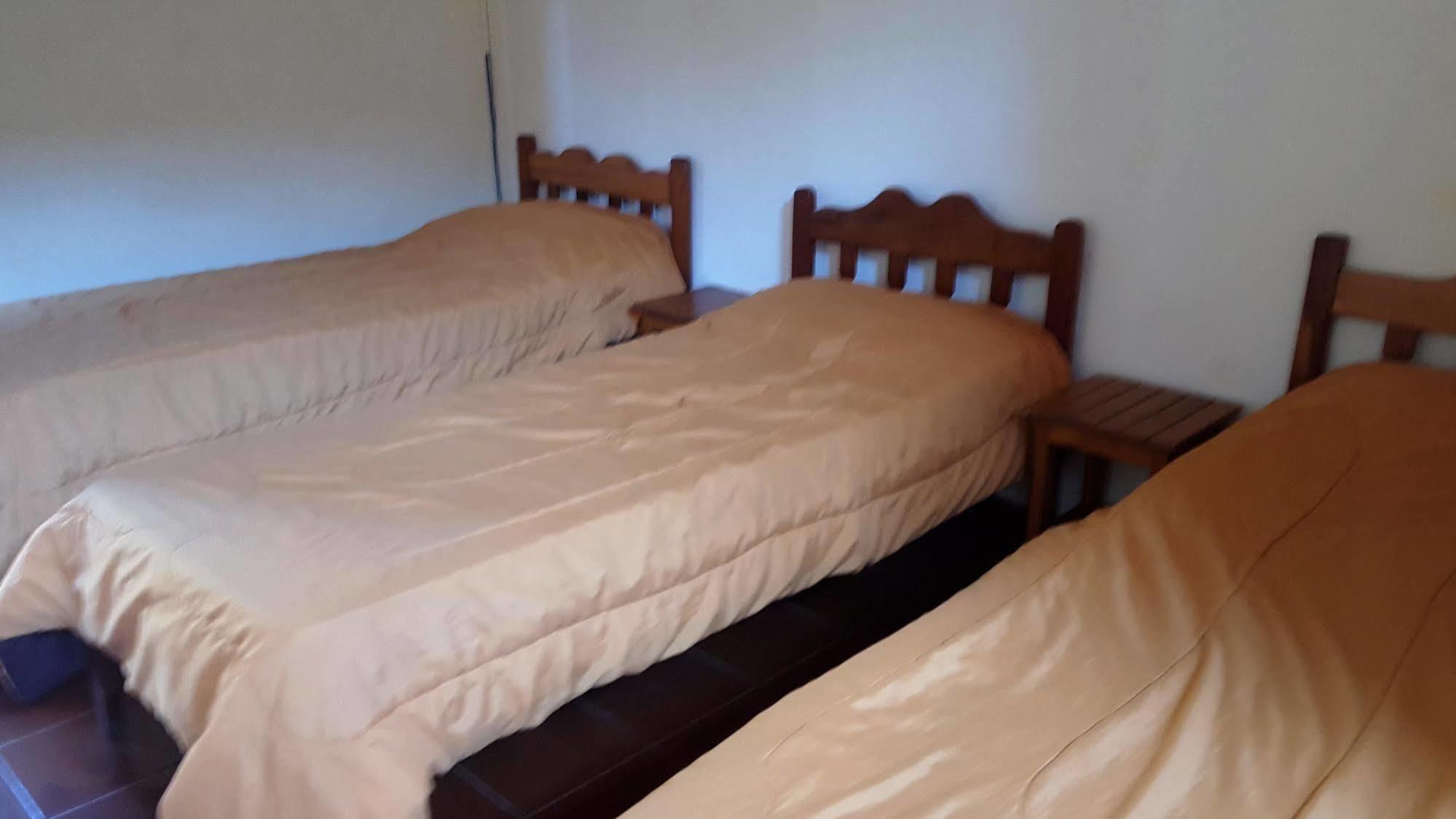Residencial Uno Hostel Πουέρτο Ιγκουασού Εξωτερικό φωτογραφία